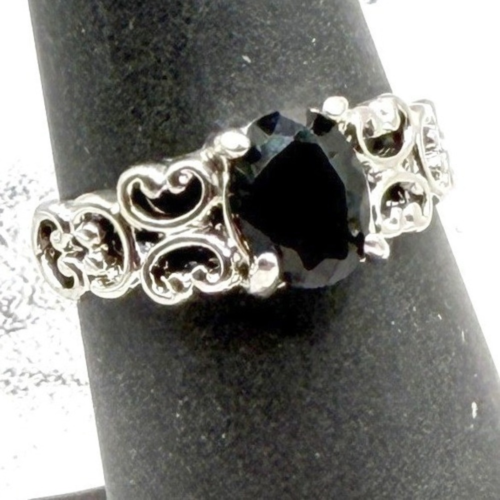 Black Stone Heart Scroll Ring Silver Tone‎ Gothic Style Ring Size 6.75